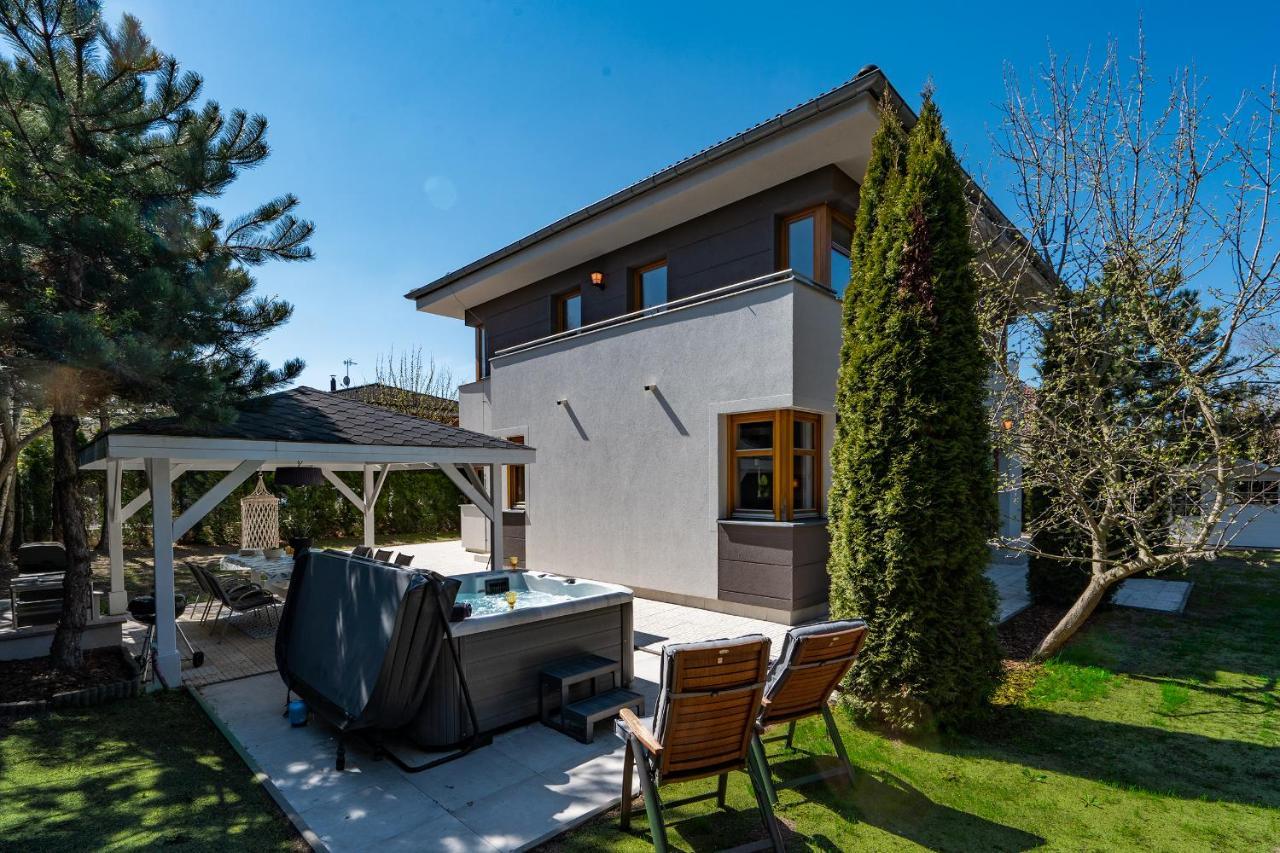 Serenity Prague Villa With Garden Jacuzzi Eksteriør bilde